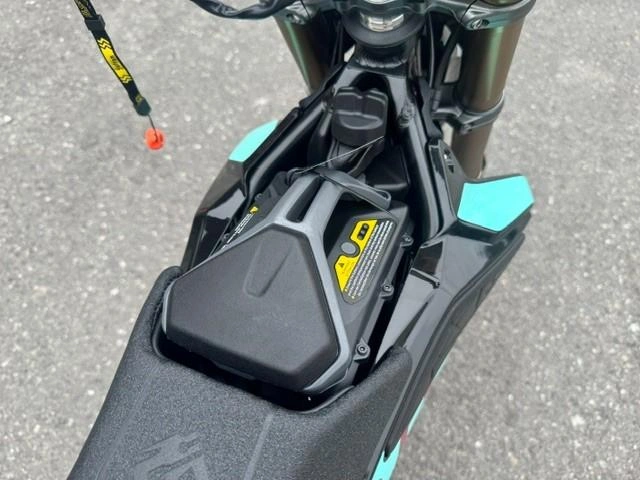 Surron Hyper Bee Dirt Bike- 8KW 2026 Version - Image 14